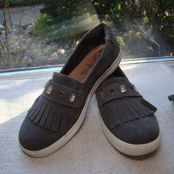 Earth Origins Shoes - Earth Origins Mabel grey genuine suede leather embellished fringe moccasins  s10